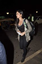 Katrina Kaif snapped at airport on 25th Aug 2013 (4).JPG